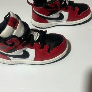 Air Jordan 1 Retro size 7  children good condition
